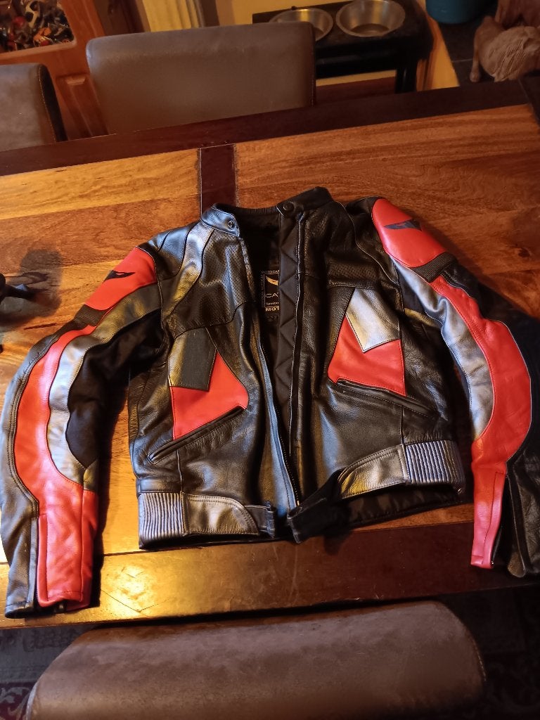 leren motorjas maat 52 en broek mt 38 en 40, Ophalen of Verzenden, Tweedehands, Dames, Overige typen