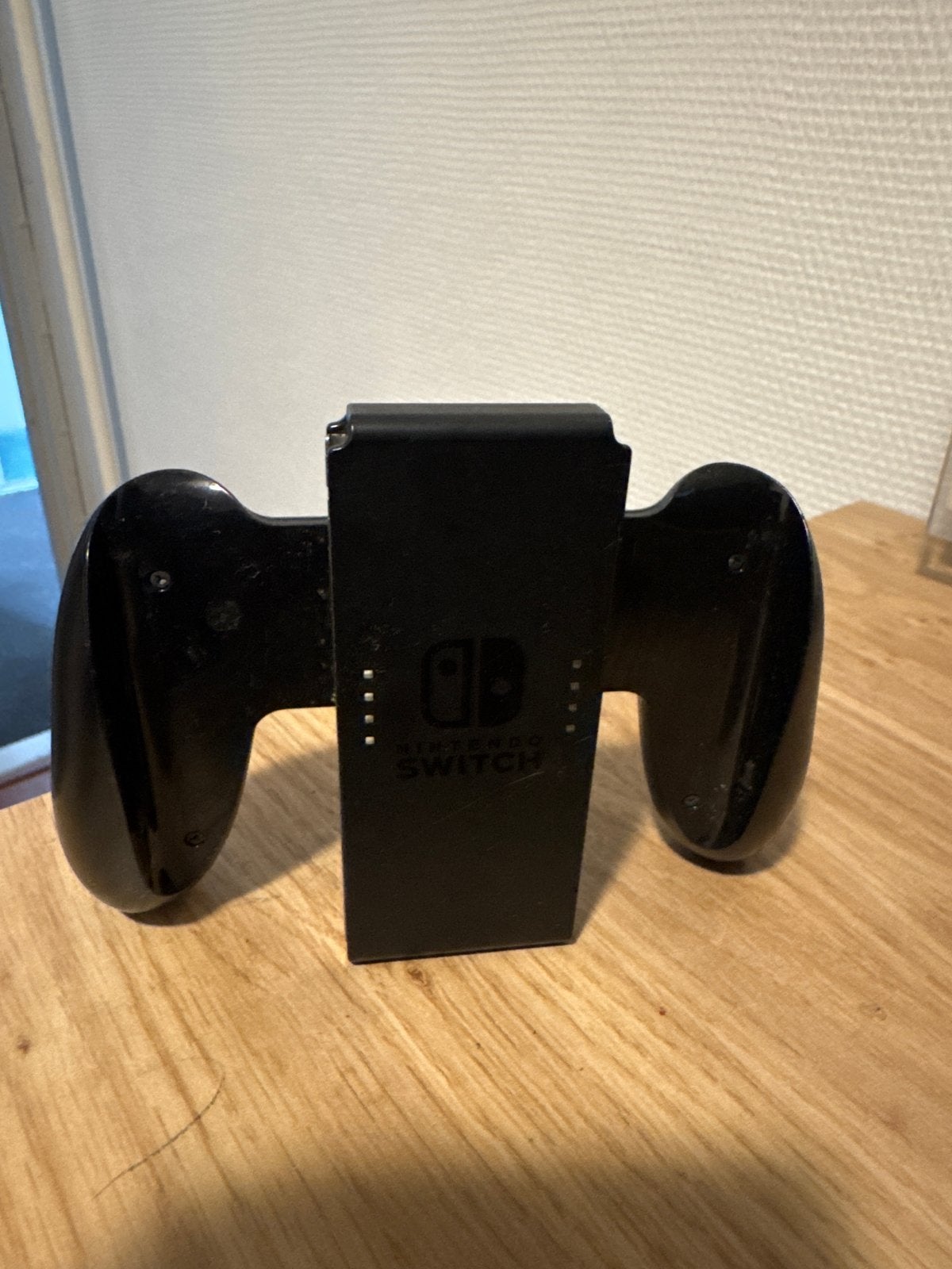 Nintendo Switch Joy-Con Grip - Zwart, Spelcomputers en Games, Ophalen, Gebruikt, Switch, Overige controllers