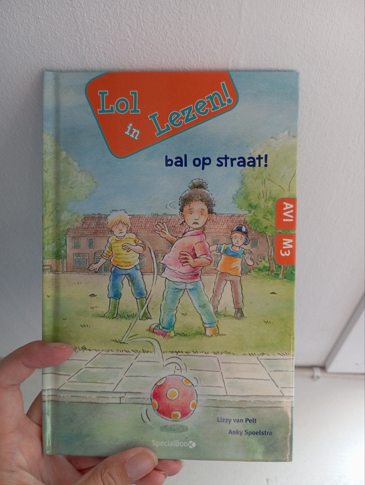 Lol in Lezen! Bal op straat! AVI M3, Ophalen of Verzenden, Gelezen, Lizzy van Pelt, Anky Spoelstra, Fictie algemeen