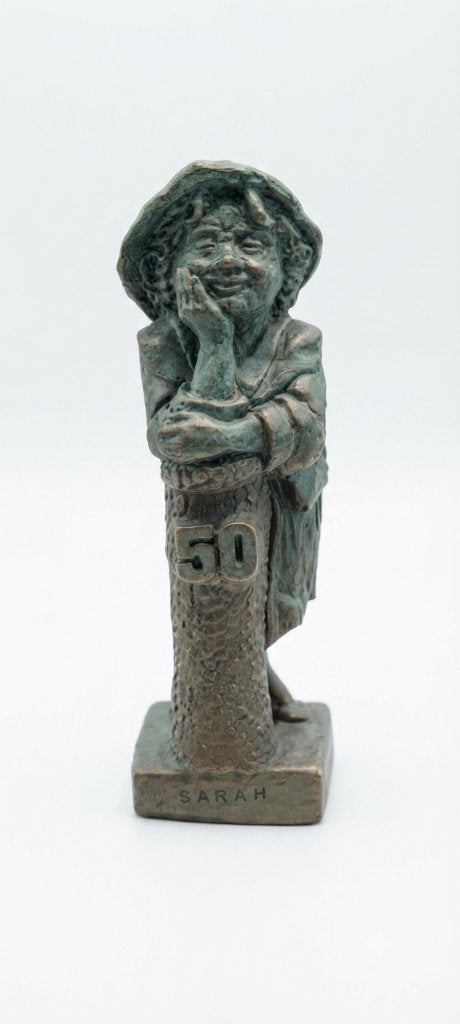 Sarah 50 jaar standbeeld / Figuurtje(Abraham&Sarah traditie), Antiek en Kunst, Ophalen of Verzenden