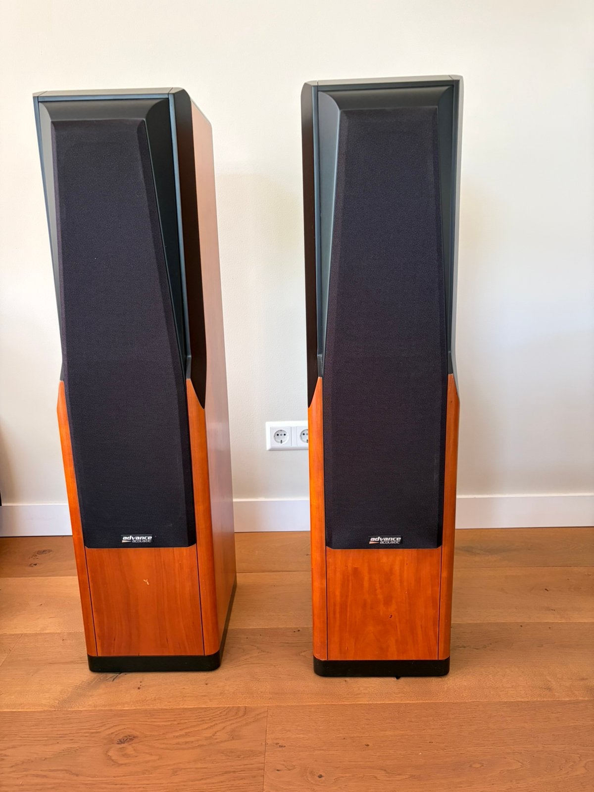 Advance Acoustic UM-60 High-End Vloerstaande Luidsprekers, Ophalen, Zo goed als nieuw, Overige merken