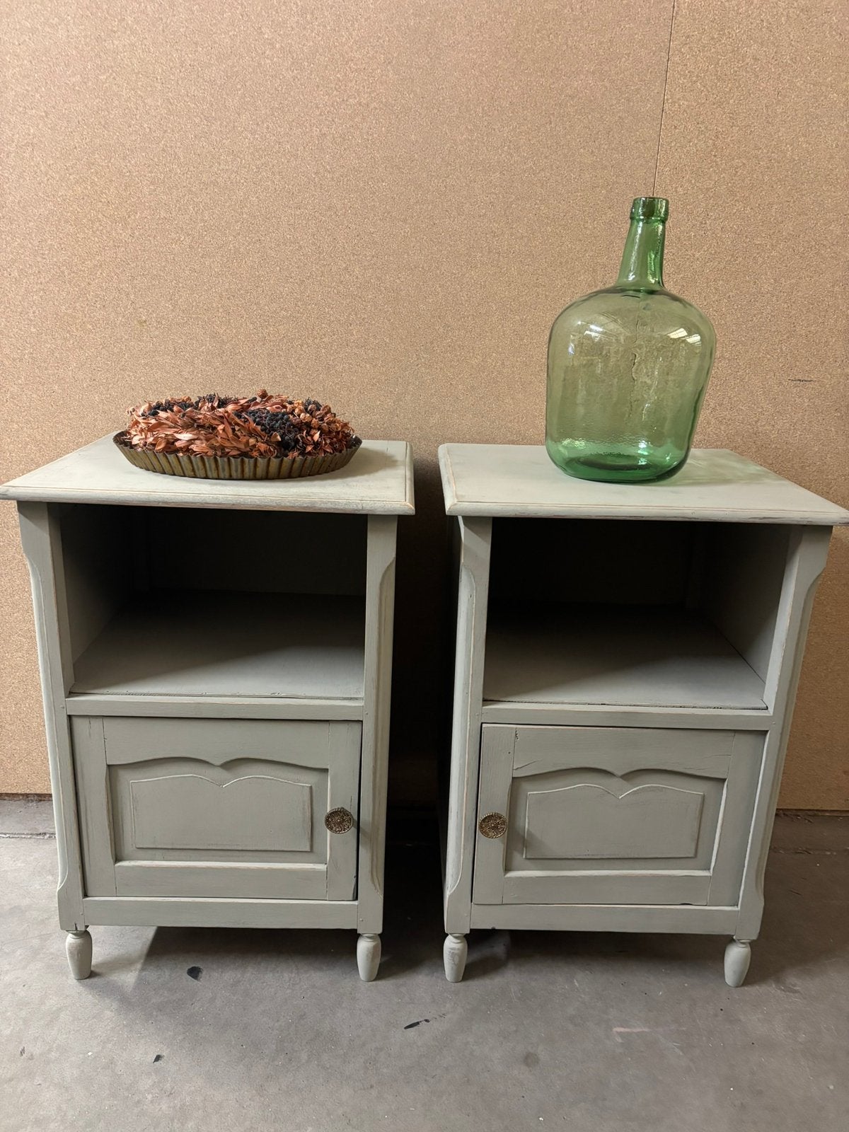 Brocante nachtkastjes, Ophalen, Studio Larilo, Minder dan 45 cm, Zo goed als nieuw