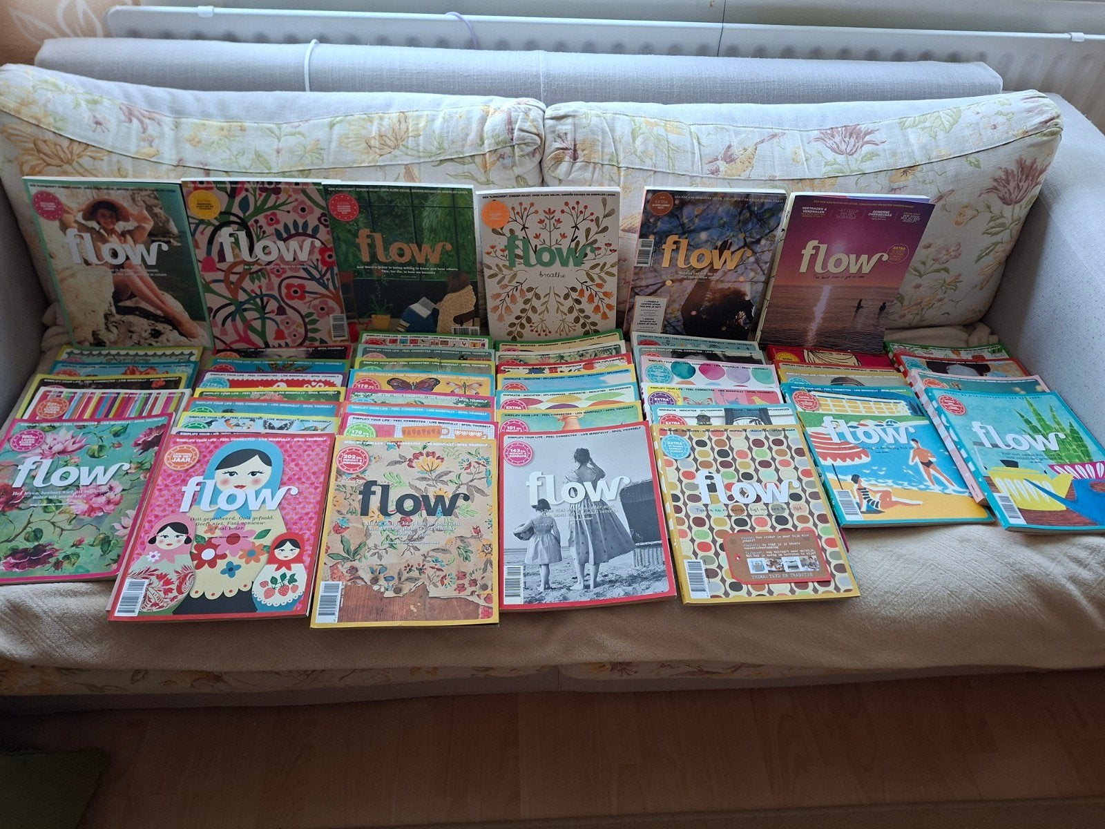 48x Flow Magazine en 3 Flow Vakantieboeken, Ophalen, Zo goed als nieuw