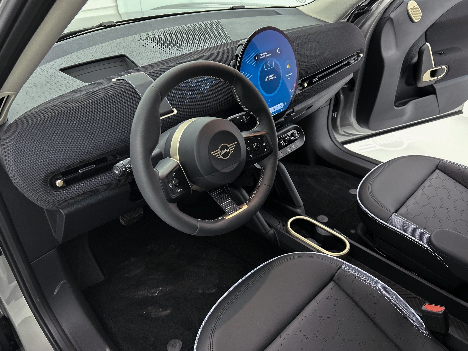 MINI Aceman E / Classic / Pakket L / 18 inch Slide Spoke 2-t, Auto's, Dealer onderhouden, Stof, Lane Departure Warning, Zwart