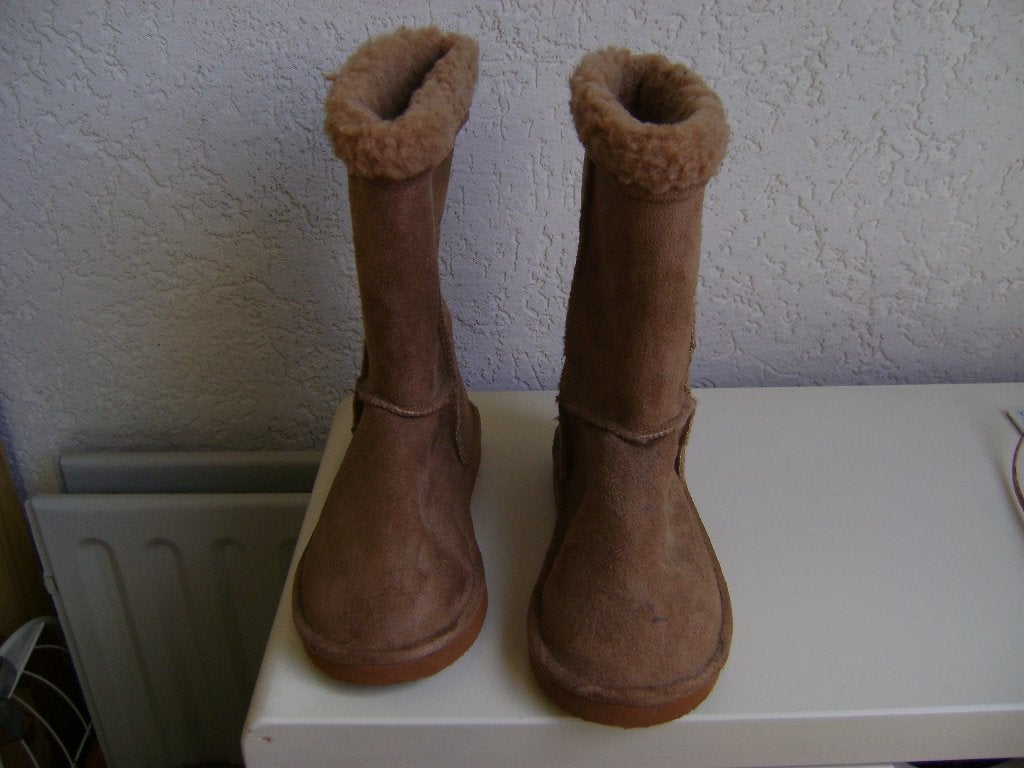 bruine van suede achtig materiaal bont gevoerd laarzen mt36, Hoge laarzen, Bruin, Ophalen of Verzenden, Zo goed als nieuw