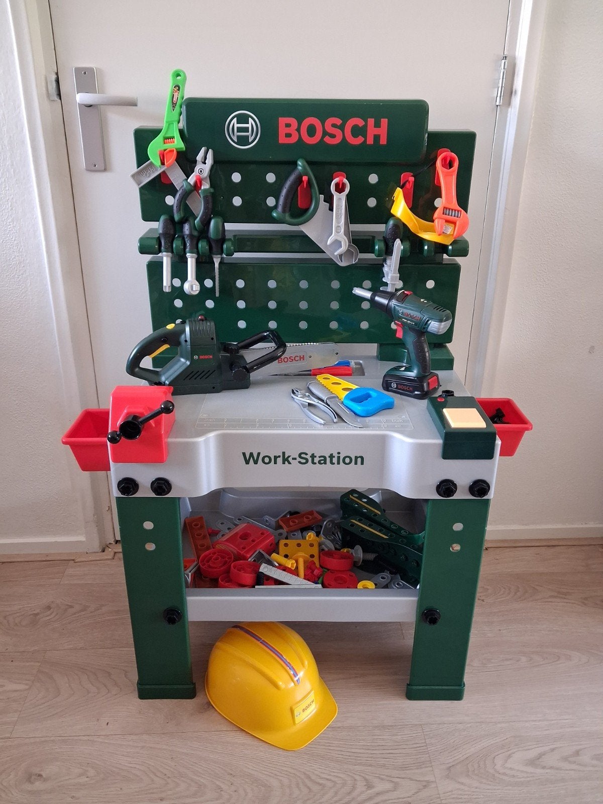 Bosch Werkbank met  heel veel accessoires, Kinderen en Baby's, Speelgoed | Overig, Ophalen of Verzenden, Gebruikt, Jongen of Meisje