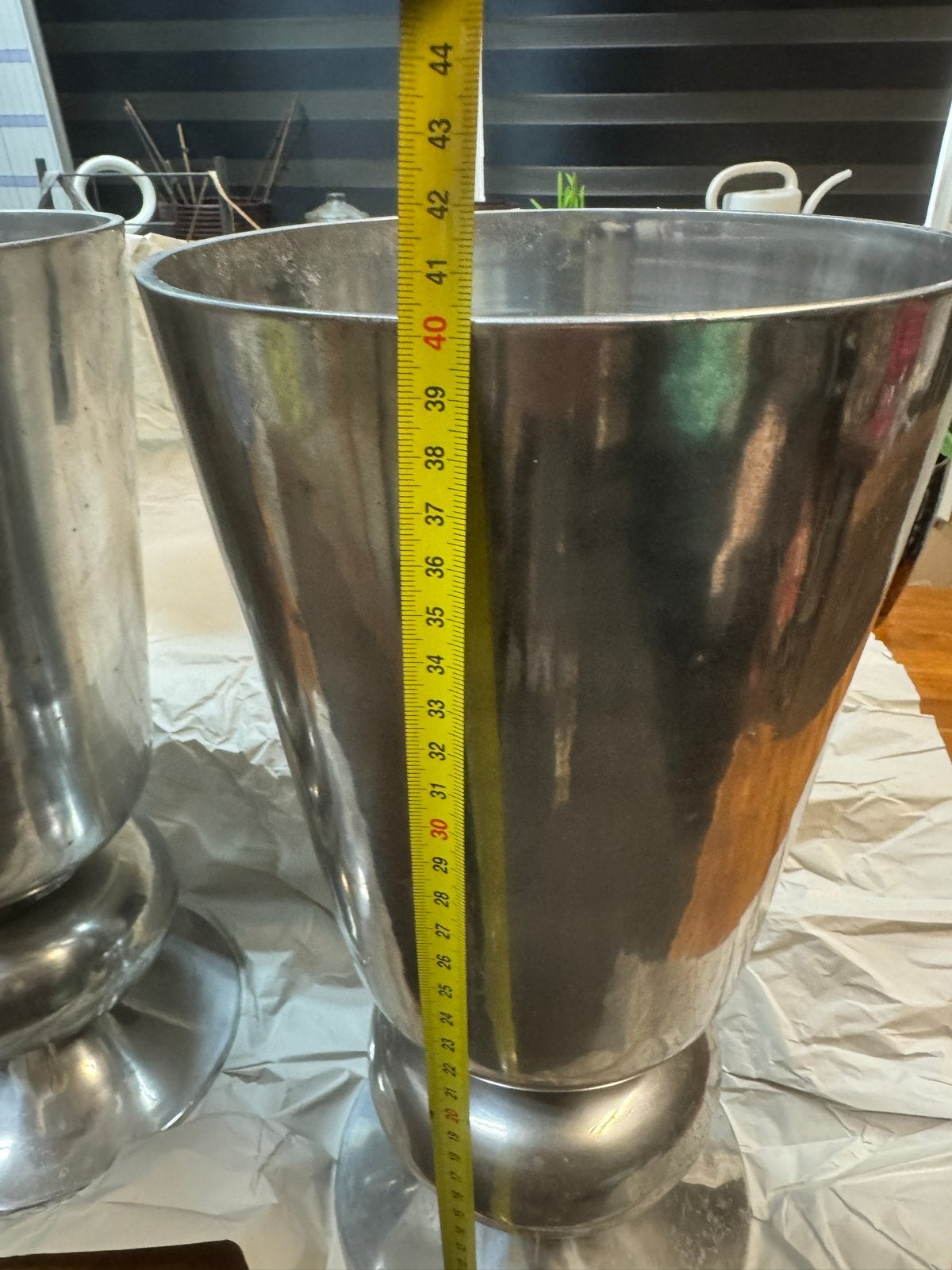 Set van 2 aluminium vazen - 43 cm hoog, Ophalen