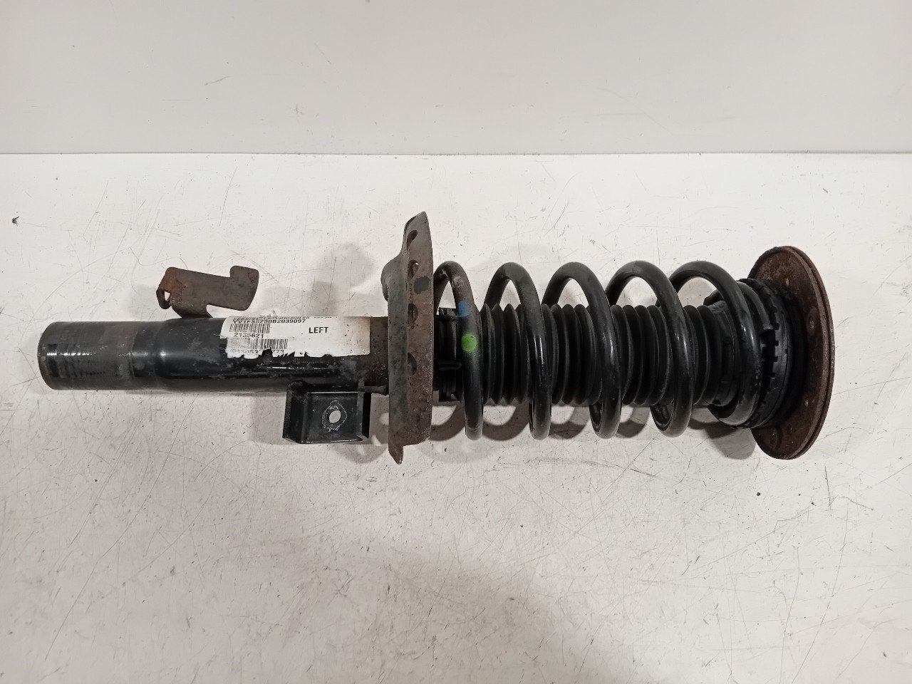 Veerpoot links voor Volvo S60, Onderdelen@venauto.nl, Van der Ven Autorecycling B.V., Gebruikt, Ettenseweg 76, 4706 PB Roosendaal, The Netherlands