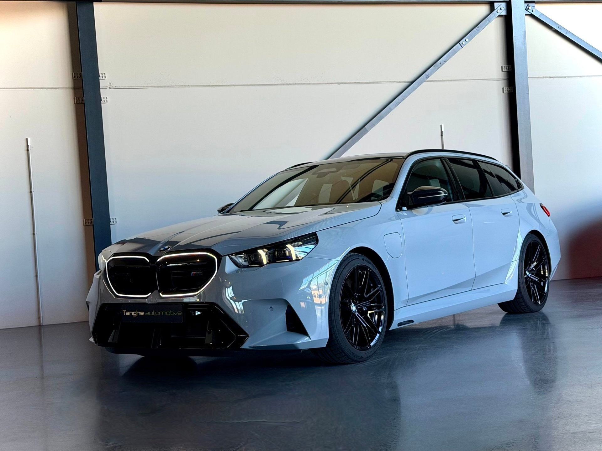 BMW 5-serie Touring M5, Carbon, Panodak, Trekhaak, Silversto, 8 cilinders, 4395 cc, Leder, 5-Serie