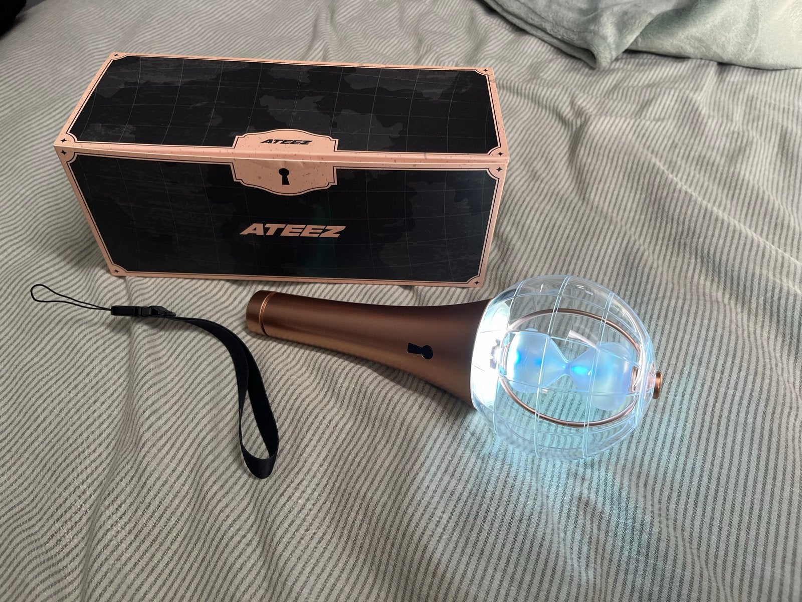 Ateez lightstick ver 2, Ophalen of Verzenden, Gebruikt