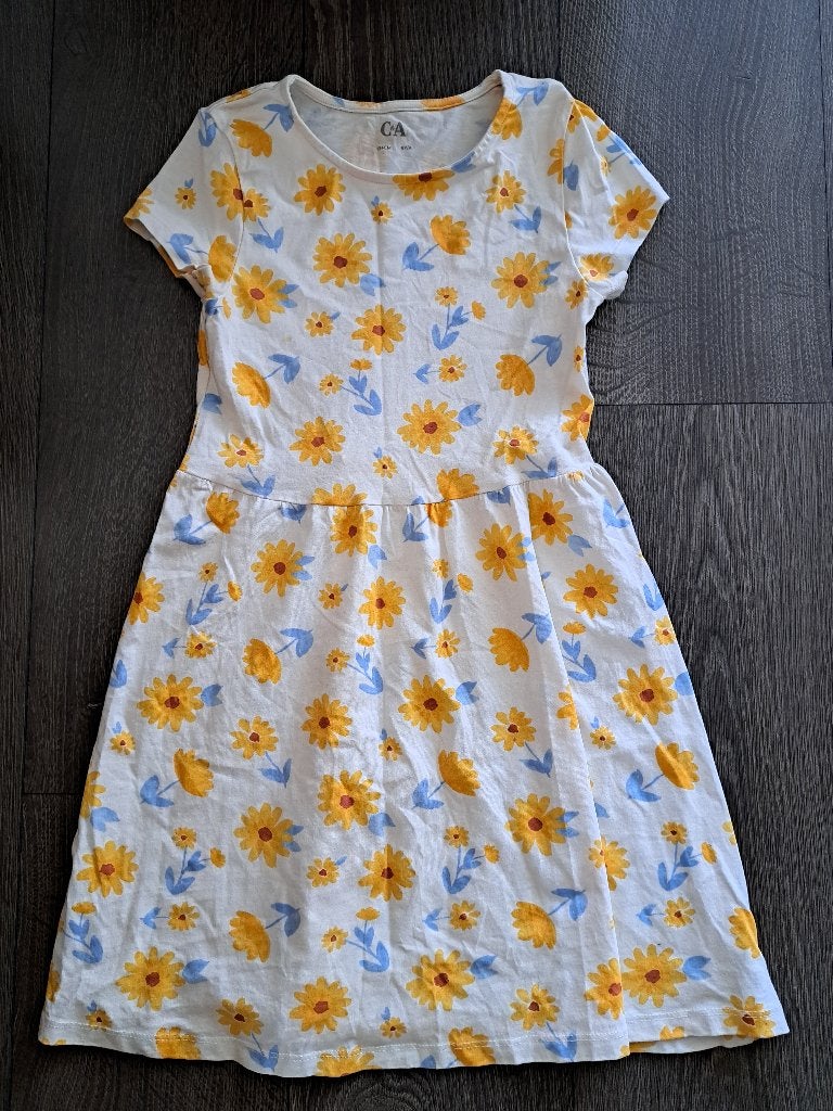 C&A zomerjurkje Jurk  met zonnebloemen  -   134   jusa17, C&A, Meisje, Ophalen of Verzenden, Zo goed als nieuw