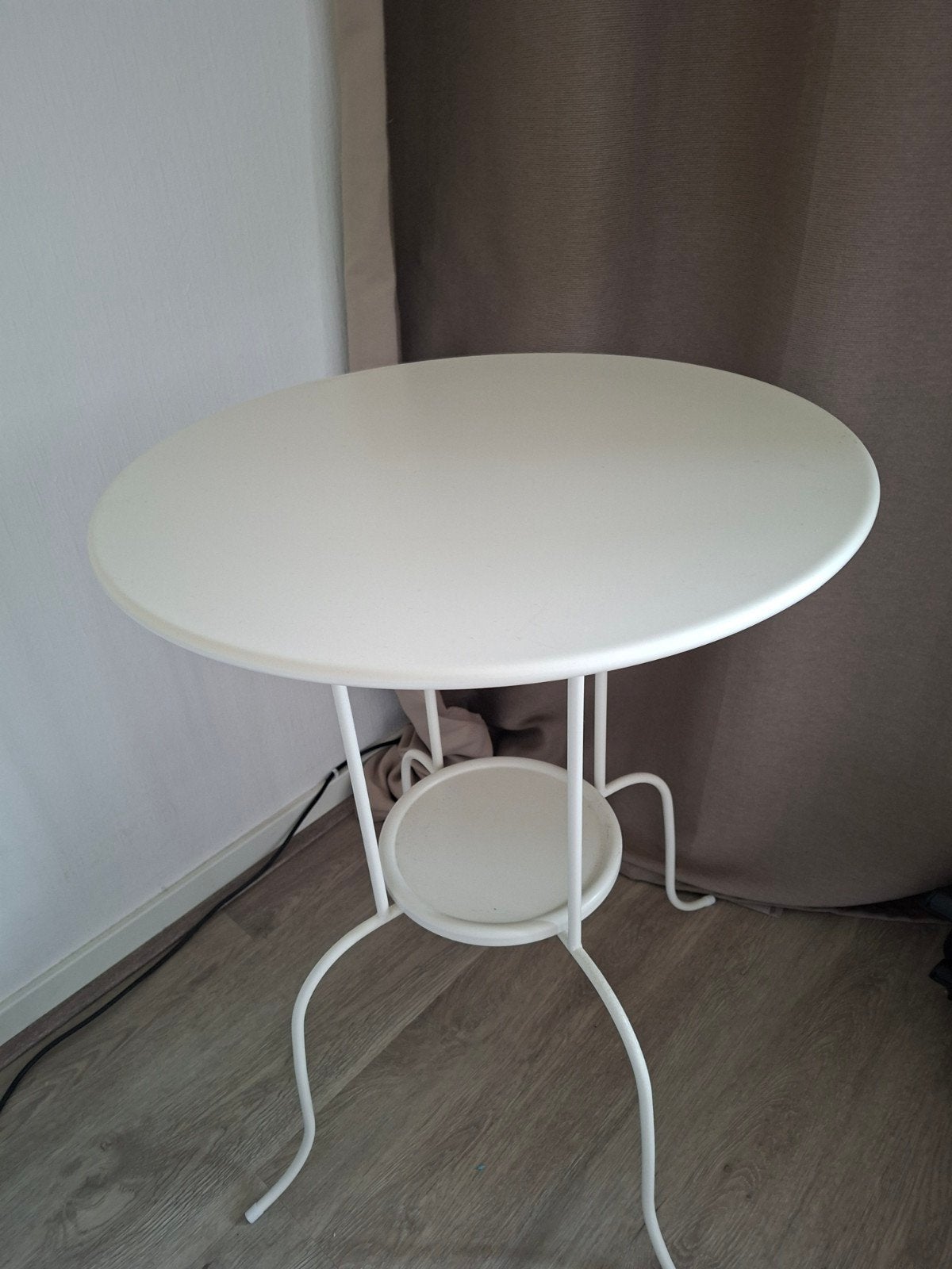 IKEA Lindved bijzettafel wit, Ophalen