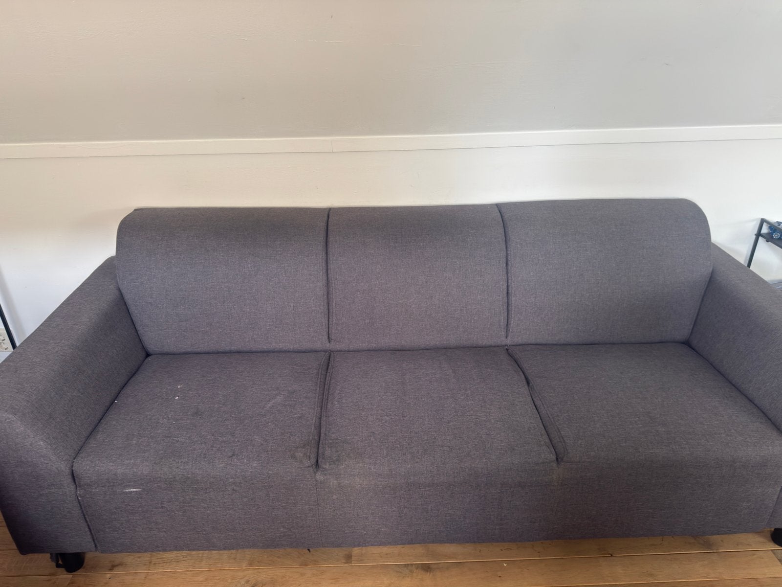 Grijze bank, Huis en Inrichting, Ophalen, Zo goed als nieuw, 75 tot 100 cm, Tweepersoons
