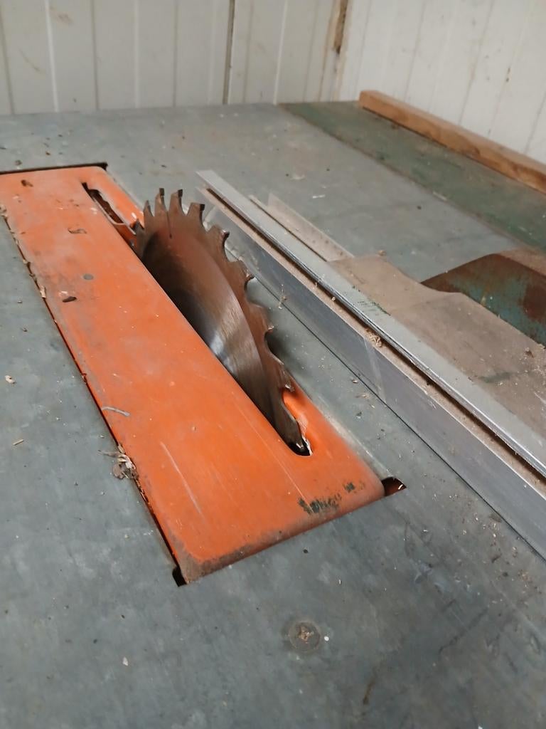 Robuuste Tafelzaag - Ideaal voor Houtbewerking, Gebruikt, Cirkelzaag, Onbekend, 70 mm of meer