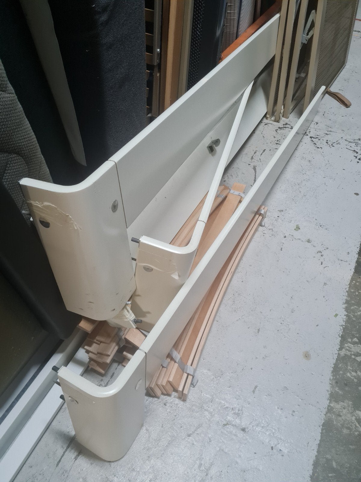 Tweepersoonsbed frame met lattenbodem - Zo goed als nieuw, Huis en Inrichting, Wit, Onbekend, Tweepersoons, Ophalen of Verzenden