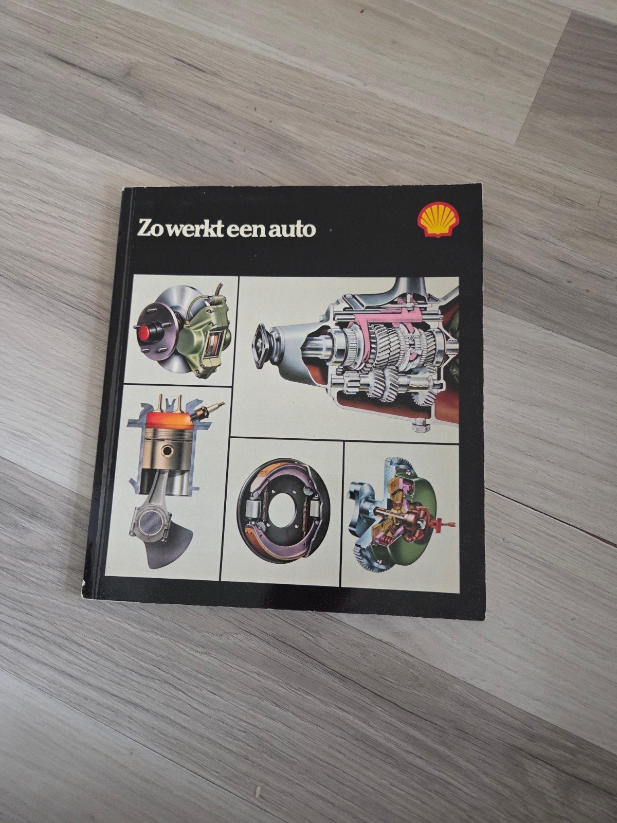 Zo werkt een auto - Shell boek over autotechniek, Boeken, Ophalen of Verzenden, Gelezen, Algemeen, Onbekend