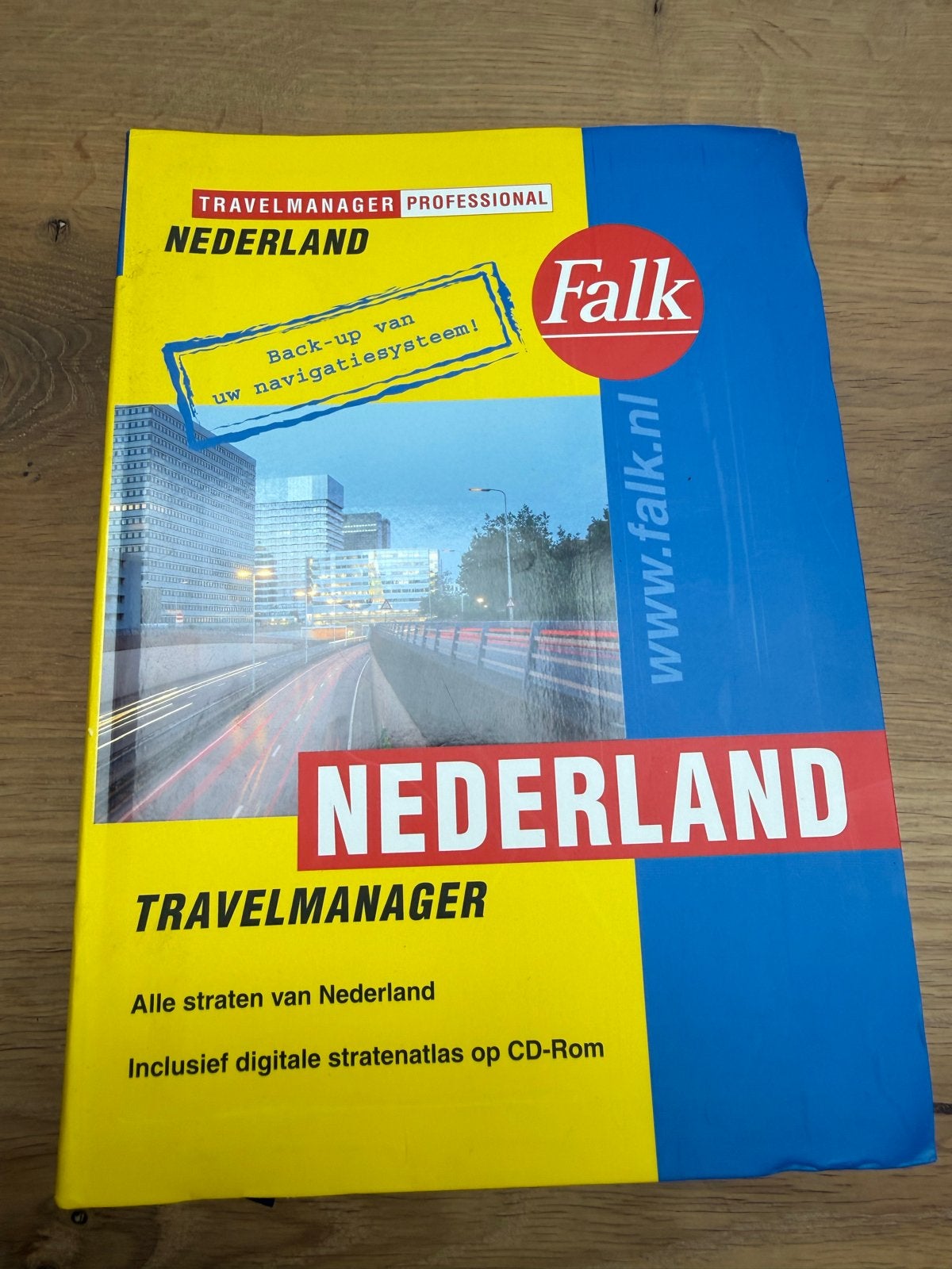 Falk Travelmanager Nederland met digitale stratenatlas, Boeken, Overige merken, Ophalen of Verzenden, Zo goed als nieuw, Reisgids of -boek