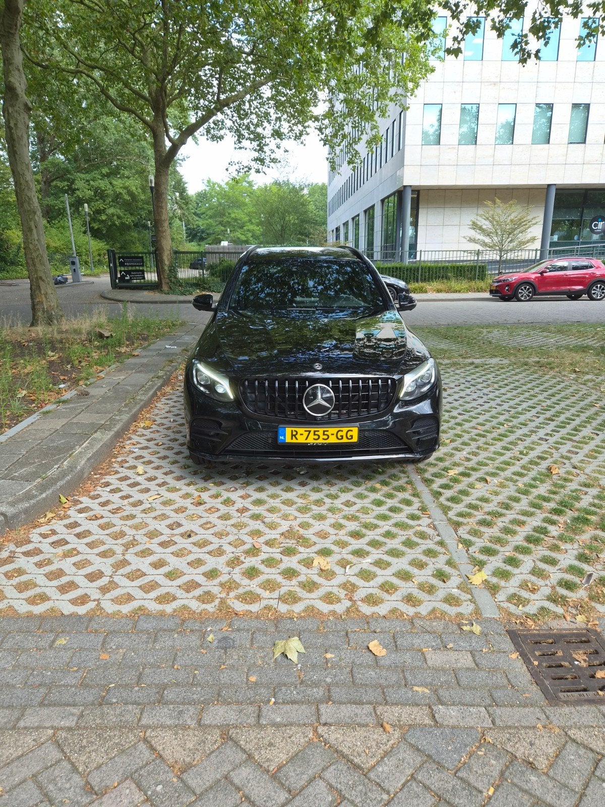 Mercedes-Benz GLC 350 e Plug-in Hybrid 320pk 4MATIC, Automaat, Zwart, 4 cilinders, 2000 kg