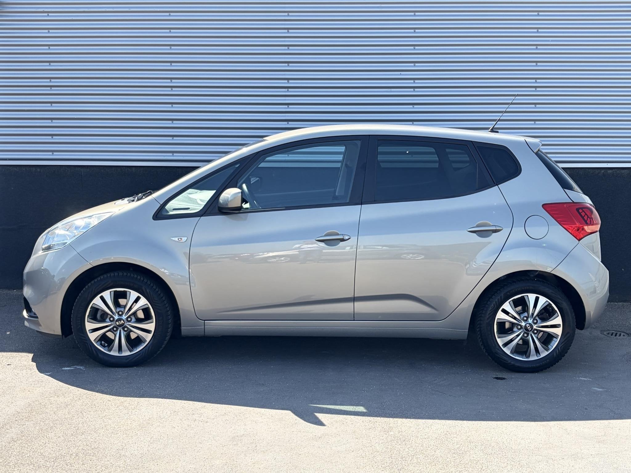 Kia Venga 1.4 CVVT First Edition Trekhaak, Navigatie, Nieuw, Auto's, Voorwielaandrijving, Gebruikt, 4 cilinders, 1396 cc