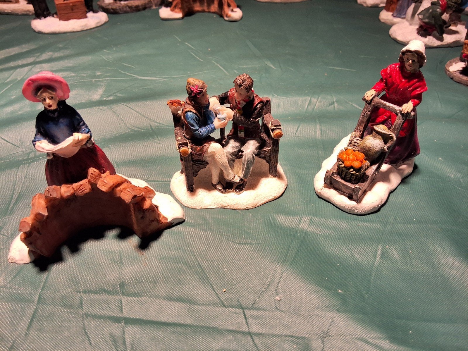 Kerstdorp figurines, beeldjes, poppetjes, Diversen, Ophalen of Verzenden