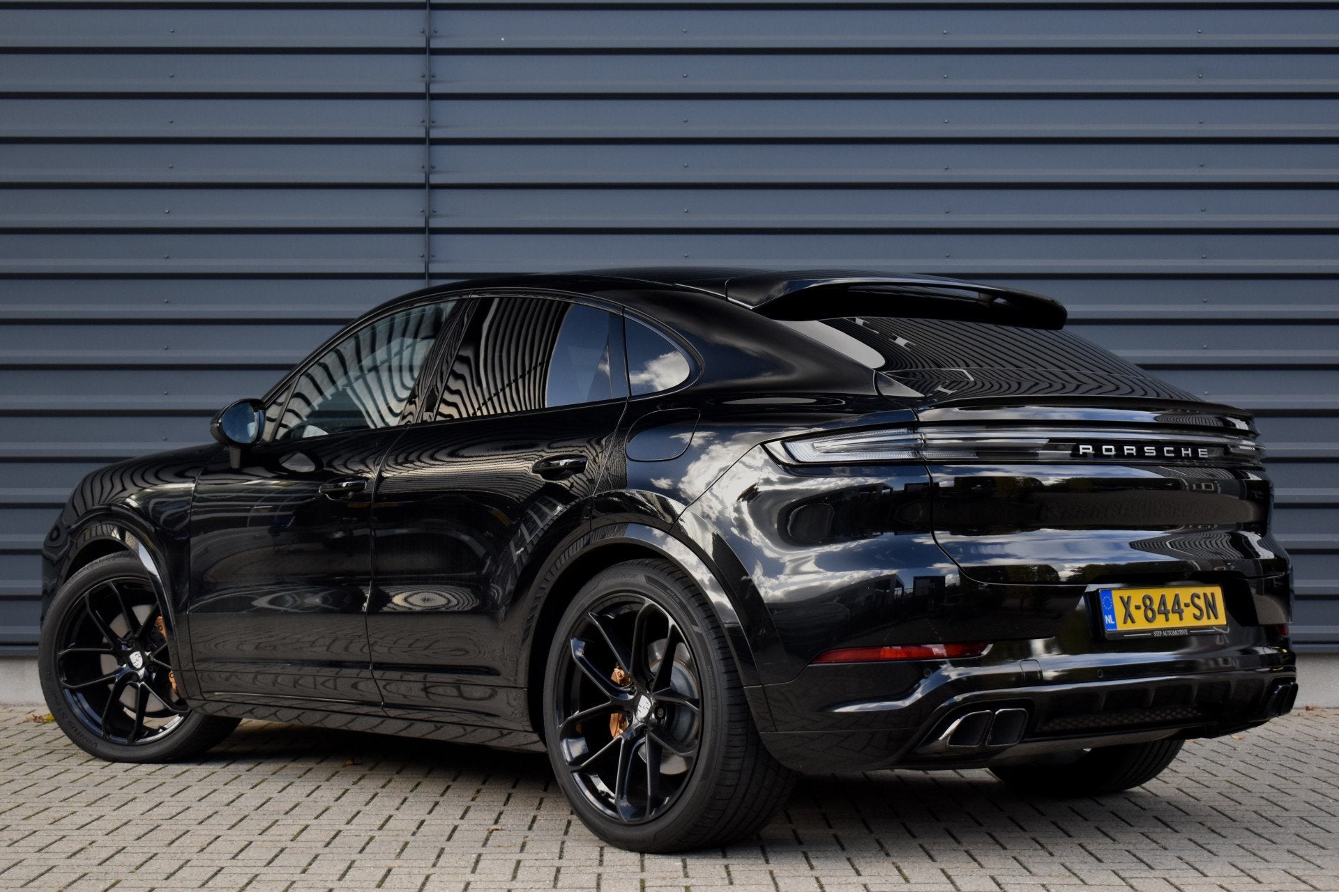 Porsche Cayenne Coupé 3.0 E-Hybrid | Panorama | ACC | 22'', Auto's, Automaat, Gebruikt, 2995 cc, 4 stoelen