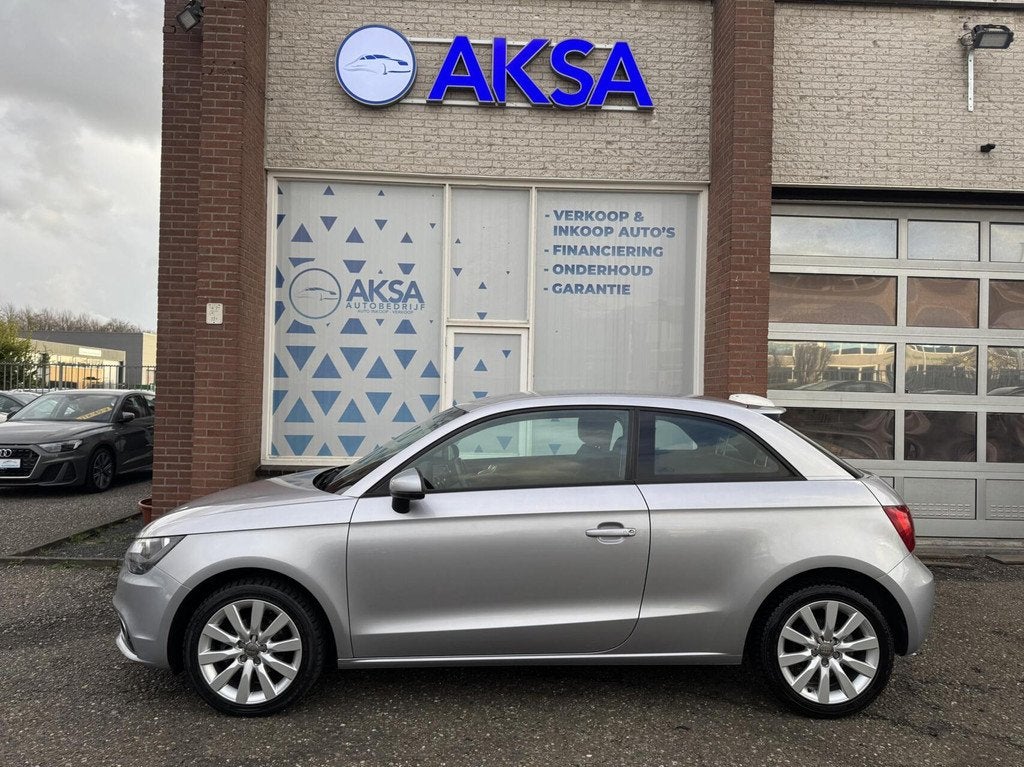 Audi A1 1.2 TFSI Ambition Pro Line Navigatiesysteem Stoelver, Auto's, Audi, Voorwielaandrijving, Euro 5, 86 pk, 4 cilinders