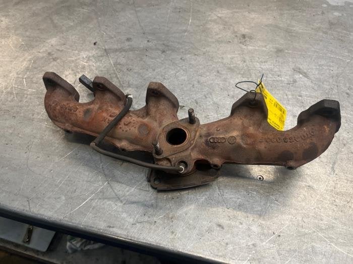 Uitlaatspruitstuk van een Volkswagen Transporter, Gebruikt, -, Volkswagen, -