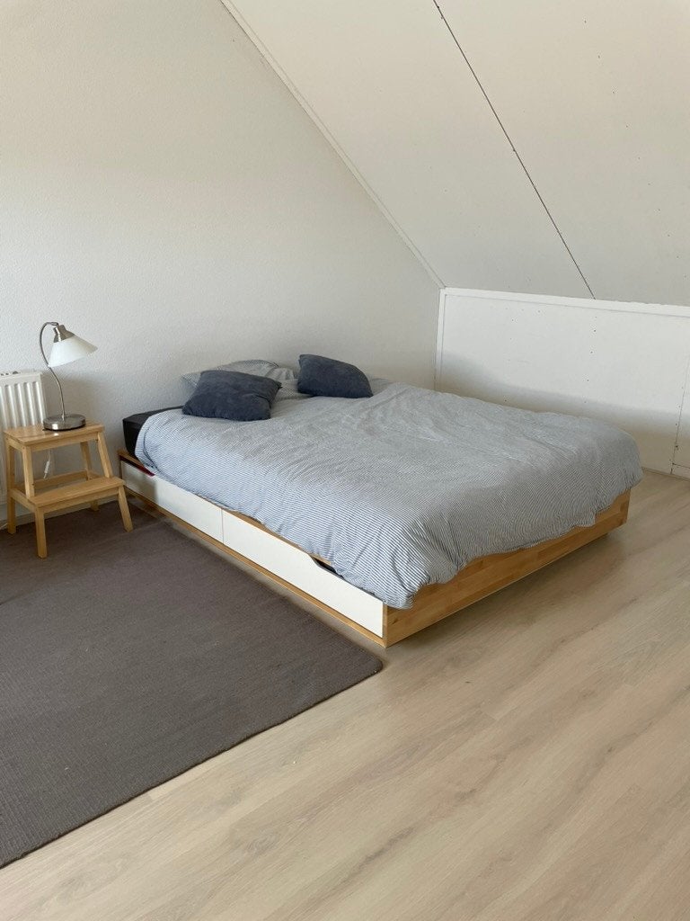 IKEA MANDAL bedframe 140x200 inclusief Morgedal matras, Huis en Inrichting, Ophalen, Wit, Modern, strak, warm, goed voor kleine ruimtes