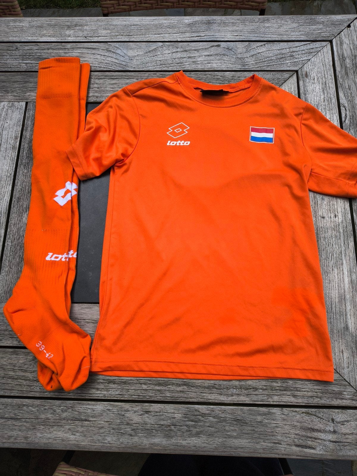 Oranje voetbal shirt en sokken Lotto maat 164, Gebruikt, Jongen of Meisje, Ophalen of Verzenden, Shirt of Longsleeve