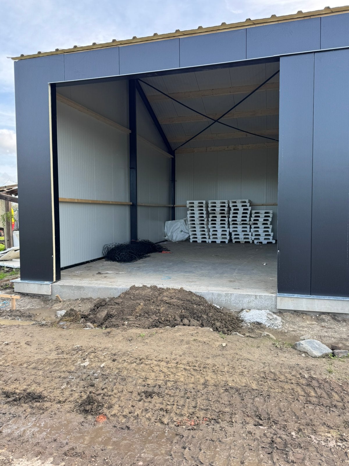 Binnekort Te Huur Loods Schoondijke Veldstraat 24, 50 m², Huur, Opslag of Loods