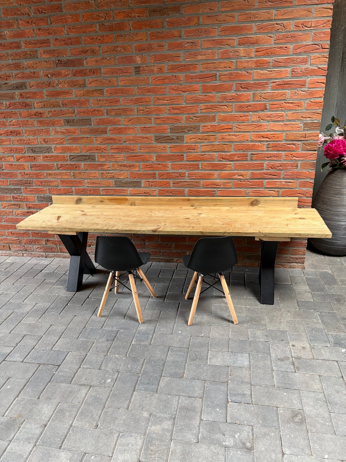 Steigerhouten kinder tafel met zwarte stalen poten., Ophalen, Gebruikt, 150 tot 200 cm, Minder dan 50 cm
