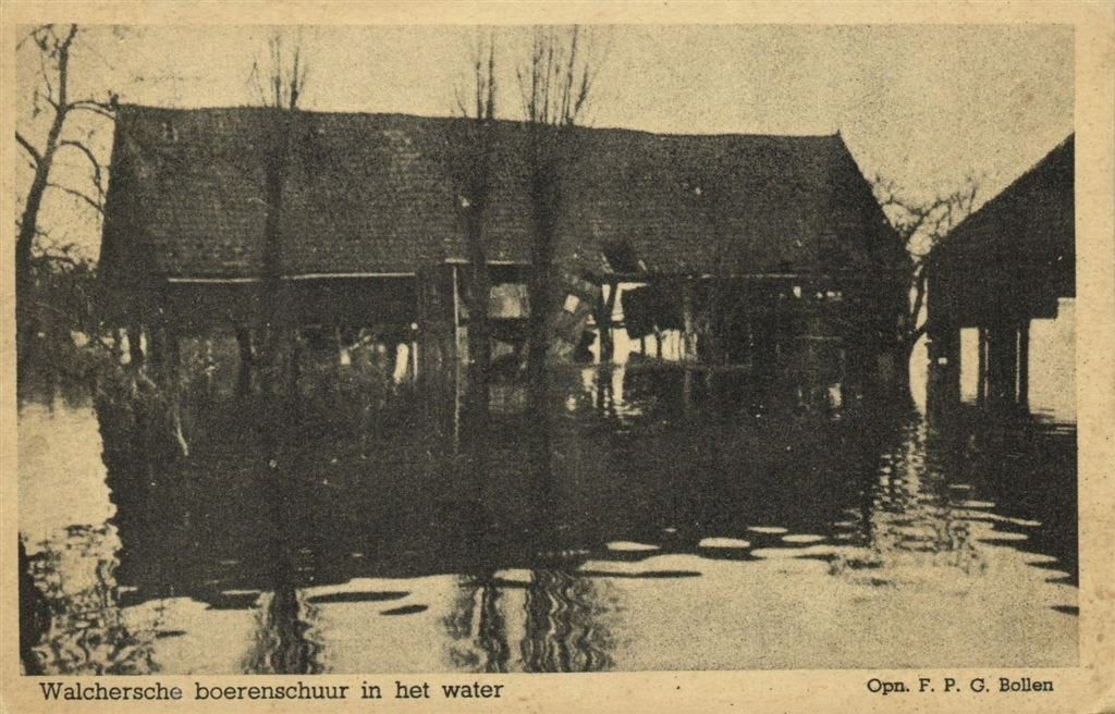 Walchersche boerenschuur in het water - ongelopen, Ophalen of Verzenden, 1940 tot 1960, Ongelopen, Zeeland