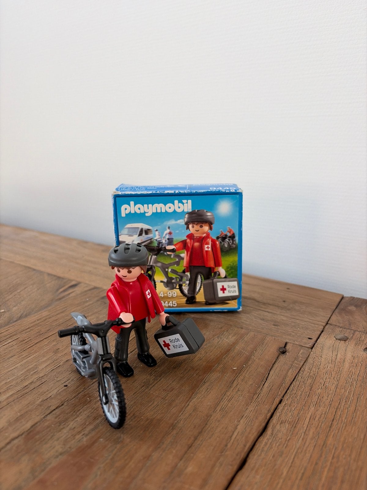 Compleet  Playmobil Rode Kruis mountainbiker met EHBO-koffer, Ophalen of Verzenden, Zo goed als nieuw