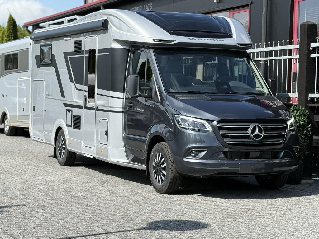Foto 5 van - Adria Coral Supreme 670 SL - Mercedes camper -