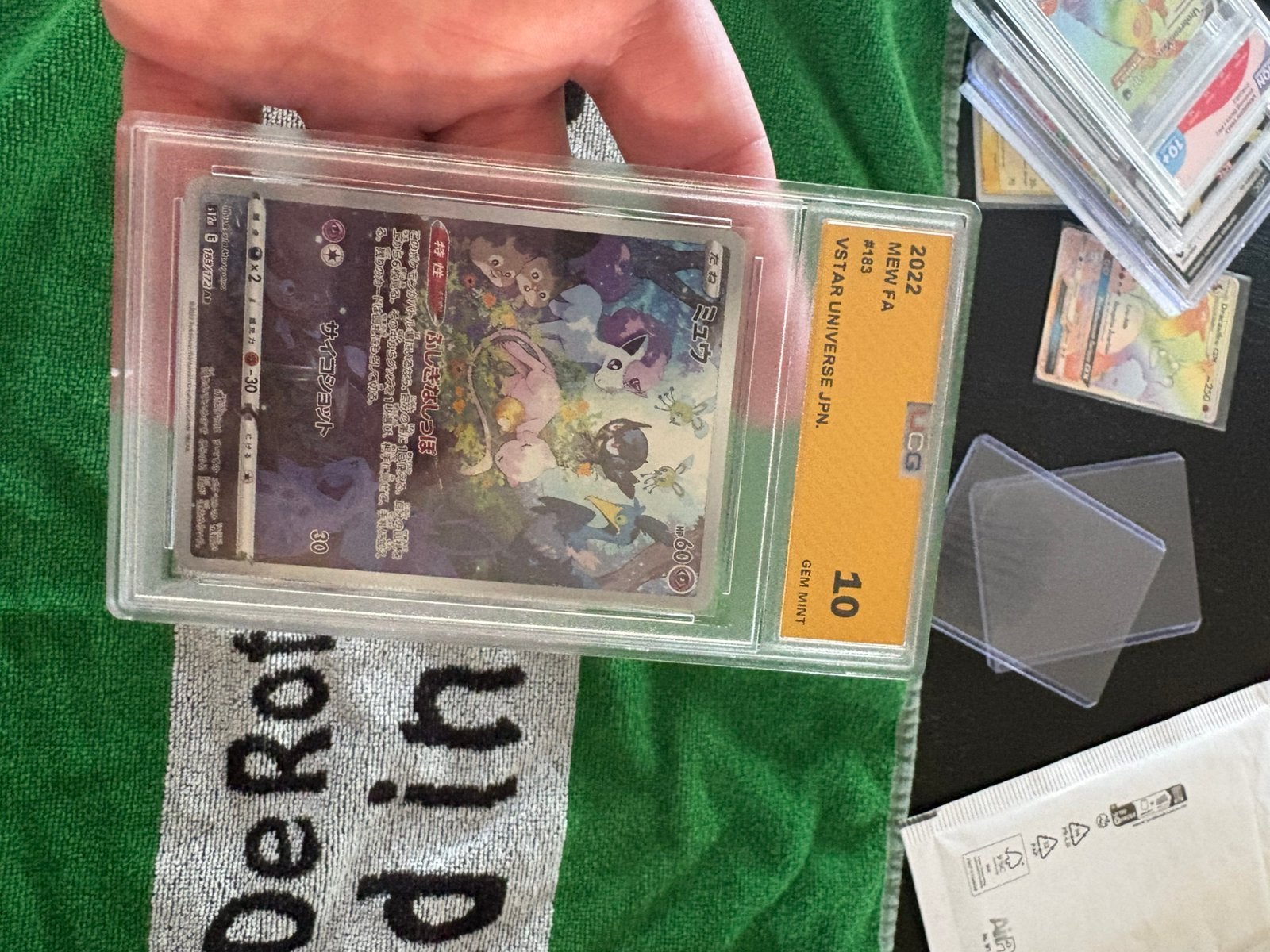 Mew full art grade 10, Ophalen of Verzenden, Zo goed als nieuw, Meerdere kaarten, Foil