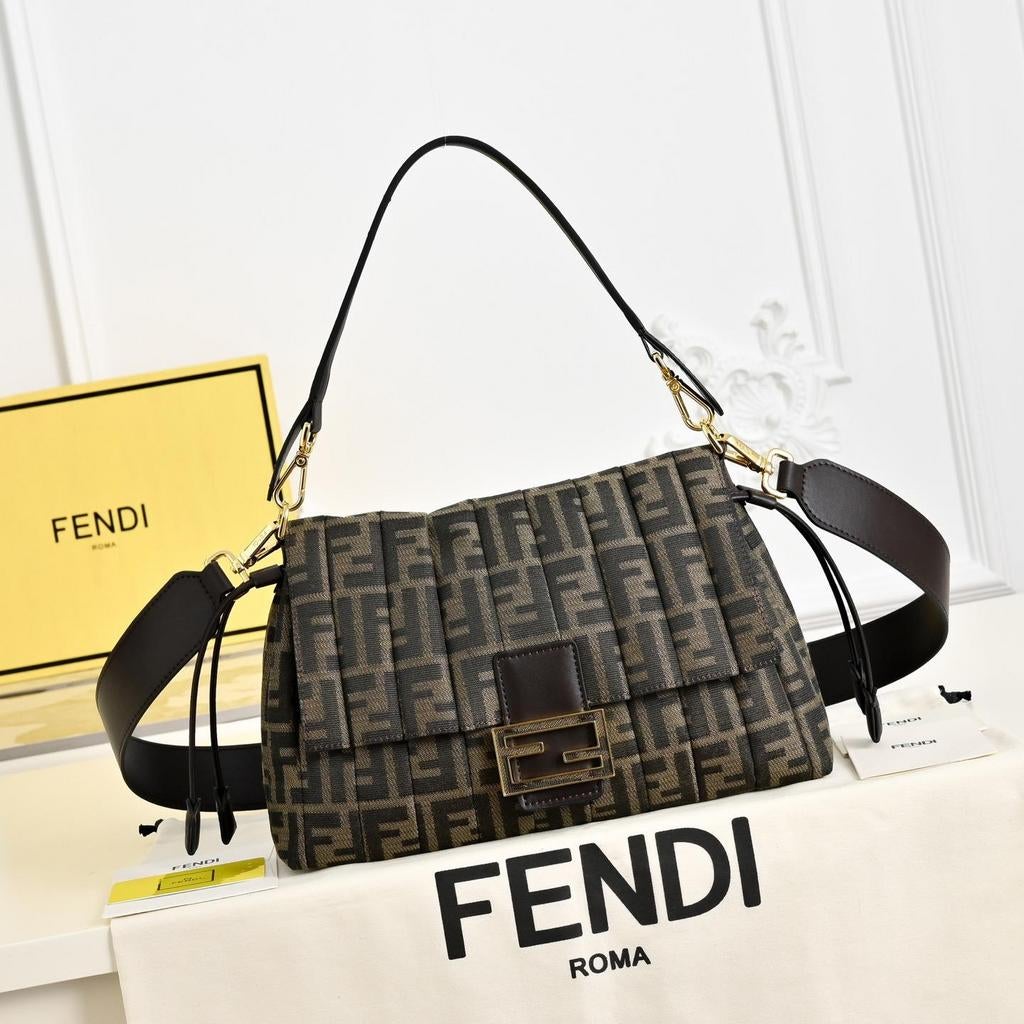 Fendi Mamma Baguette tas, Sieraden, Tassen en Uiterlijk, Tassen | Damestassen, Ophalen of Verzenden