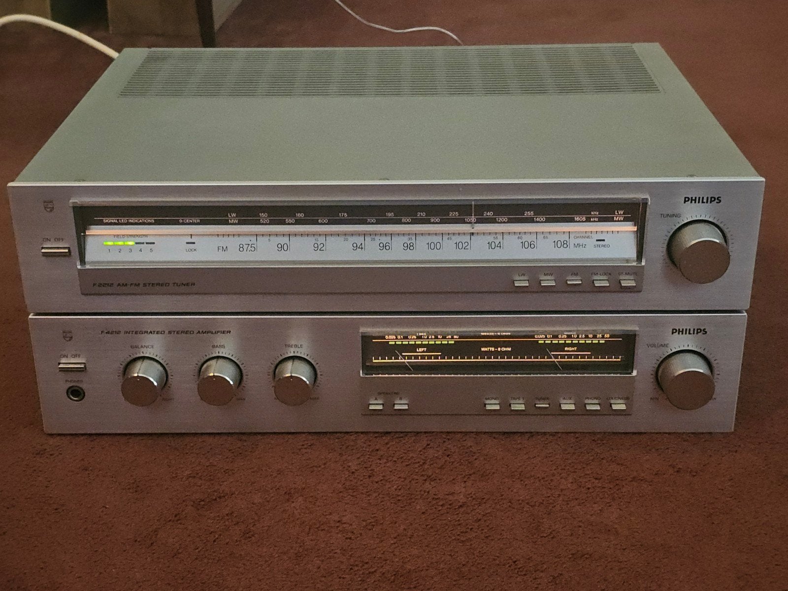 Philips versterker F4212 + tuner F2212  -defect-, Philips, Tuner of Radio, Niet werkend, Losse componenten