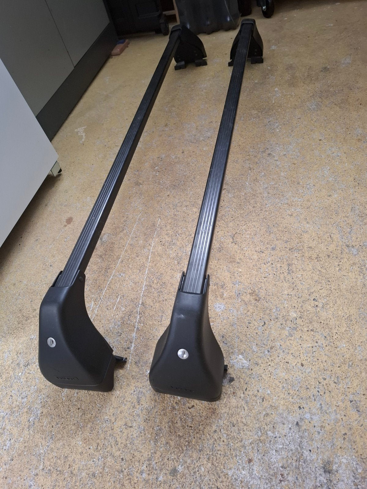 dakdragers Volvo S60, Ophalen