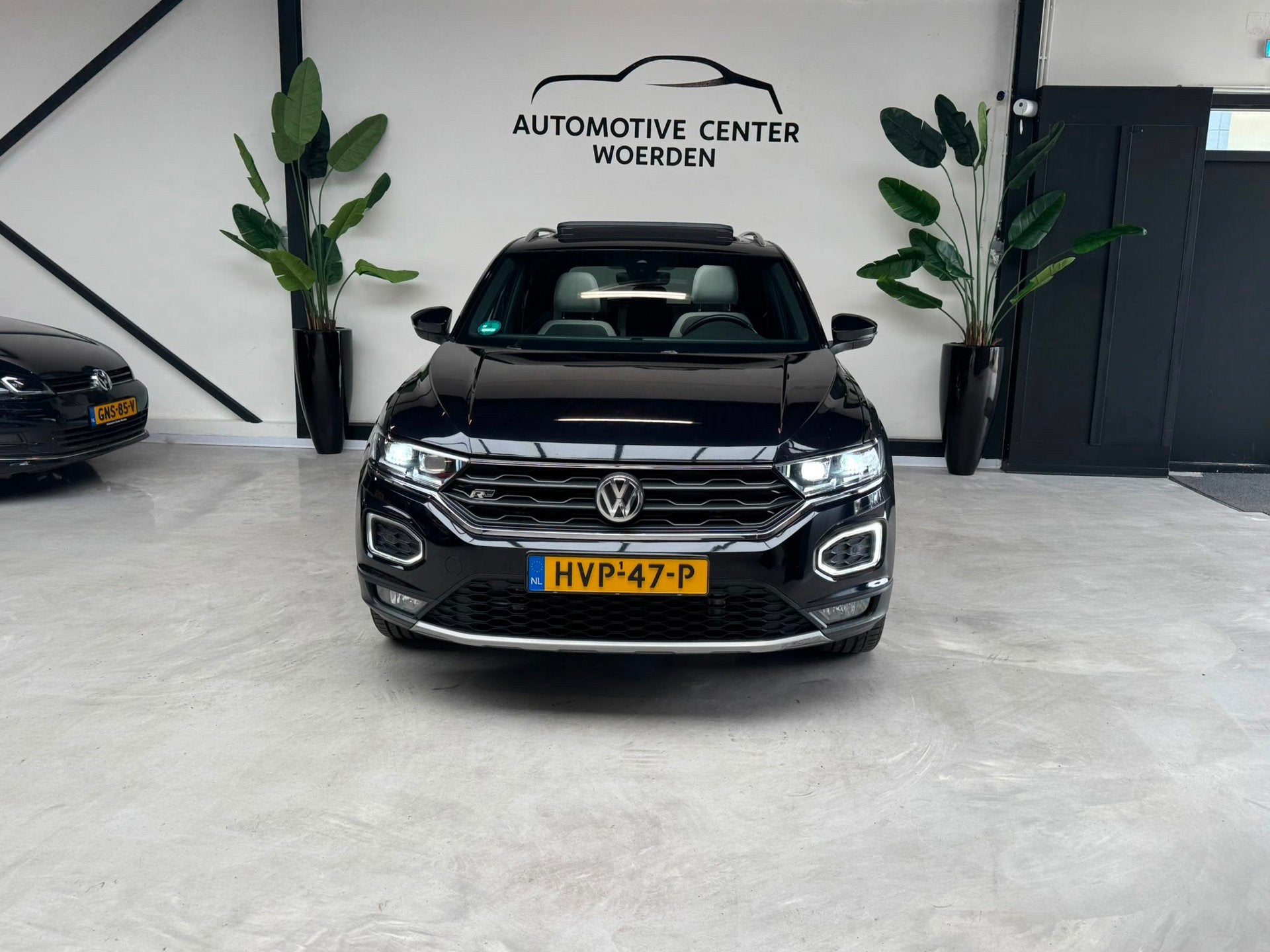 Volkswagen T-ROC 2.0 TSI 4Motion Sport R-LINE VIRTUAL CAMERA, Auto's, Volkswagen, Automaat, 15 km/l, Gebruikt, 1984 cc