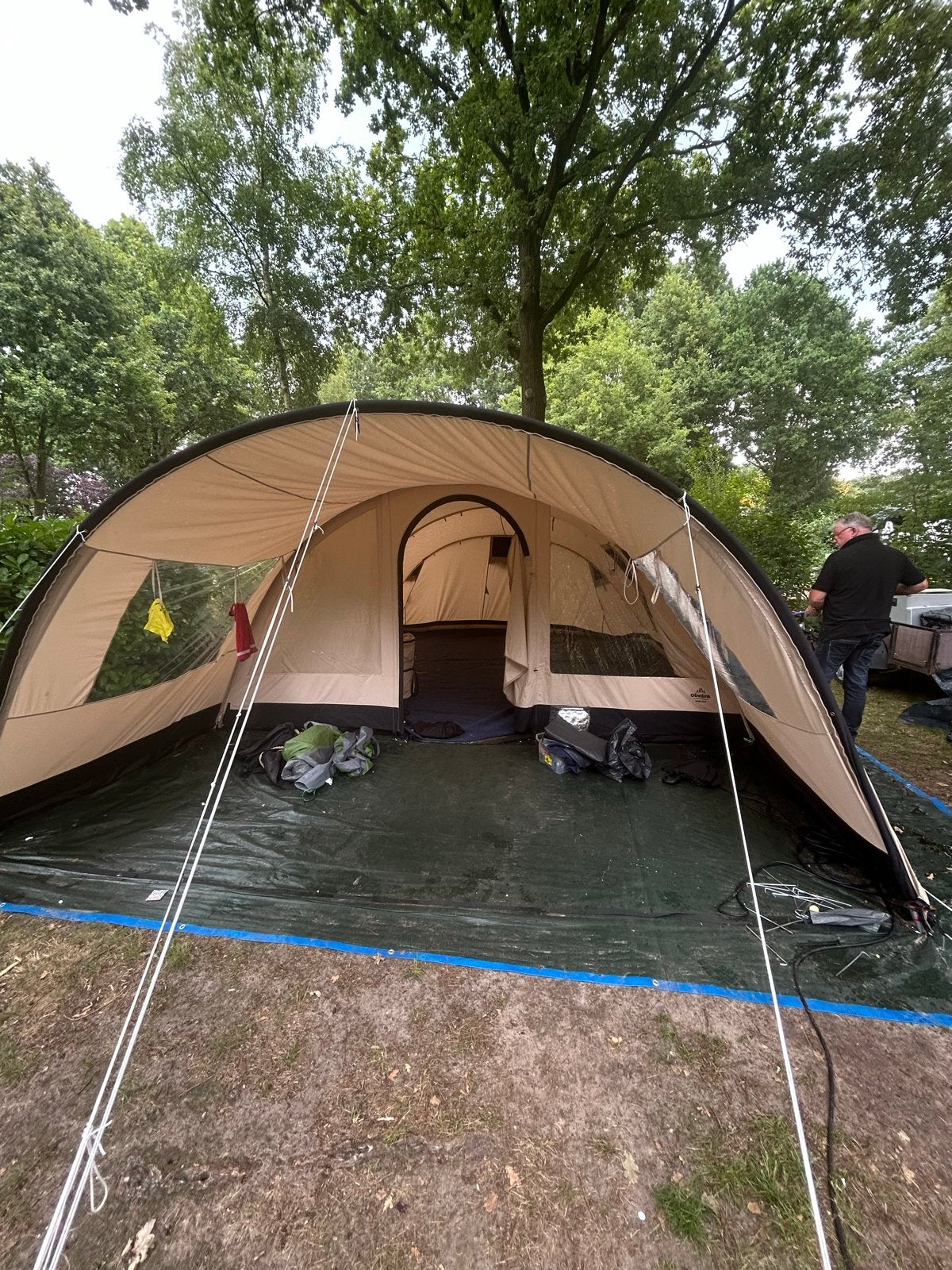 Obelink Familia 6 tunneltent met lichte slaaptent en hor, Ophalen, Gebruikt, Tot en met 6