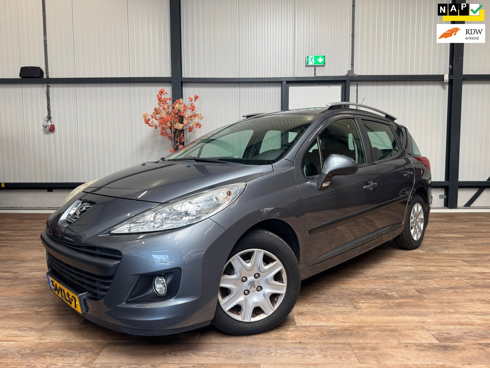 Peugeot 207 SW 1.4 VTi X-line / AIRCO /, Stof, Gebruikt, Zwart, Origineel Nederlands