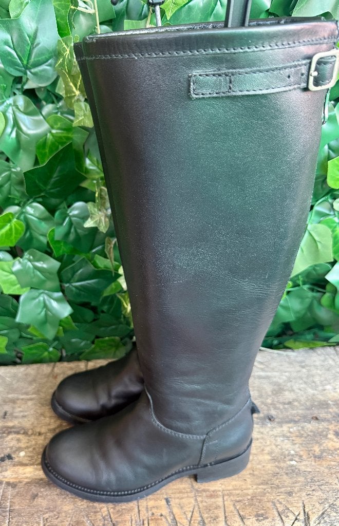 Bijna Nieuwe hoge laarzen van Sendra maat 37, Kleding | Dames, Schoenen, Zwart, Nieuw, Ophalen of Verzenden, Sendra