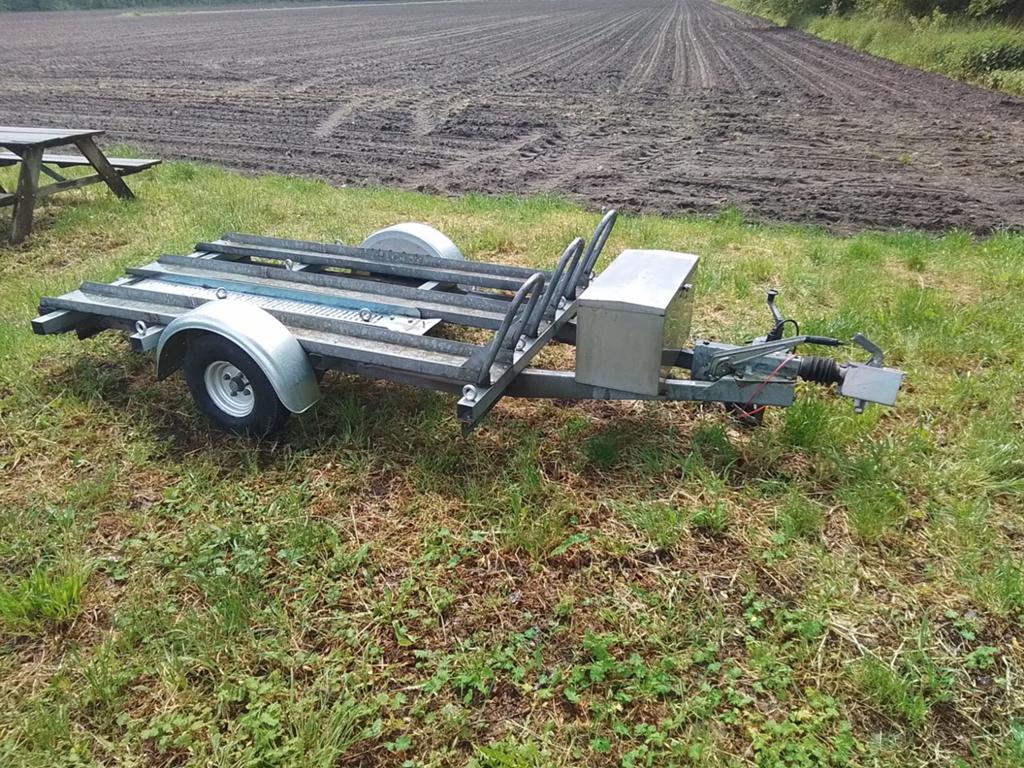 Motoraanhanger met oplooprem, Overige merken, Buscamper of Camperbus, Particulier, Benzine