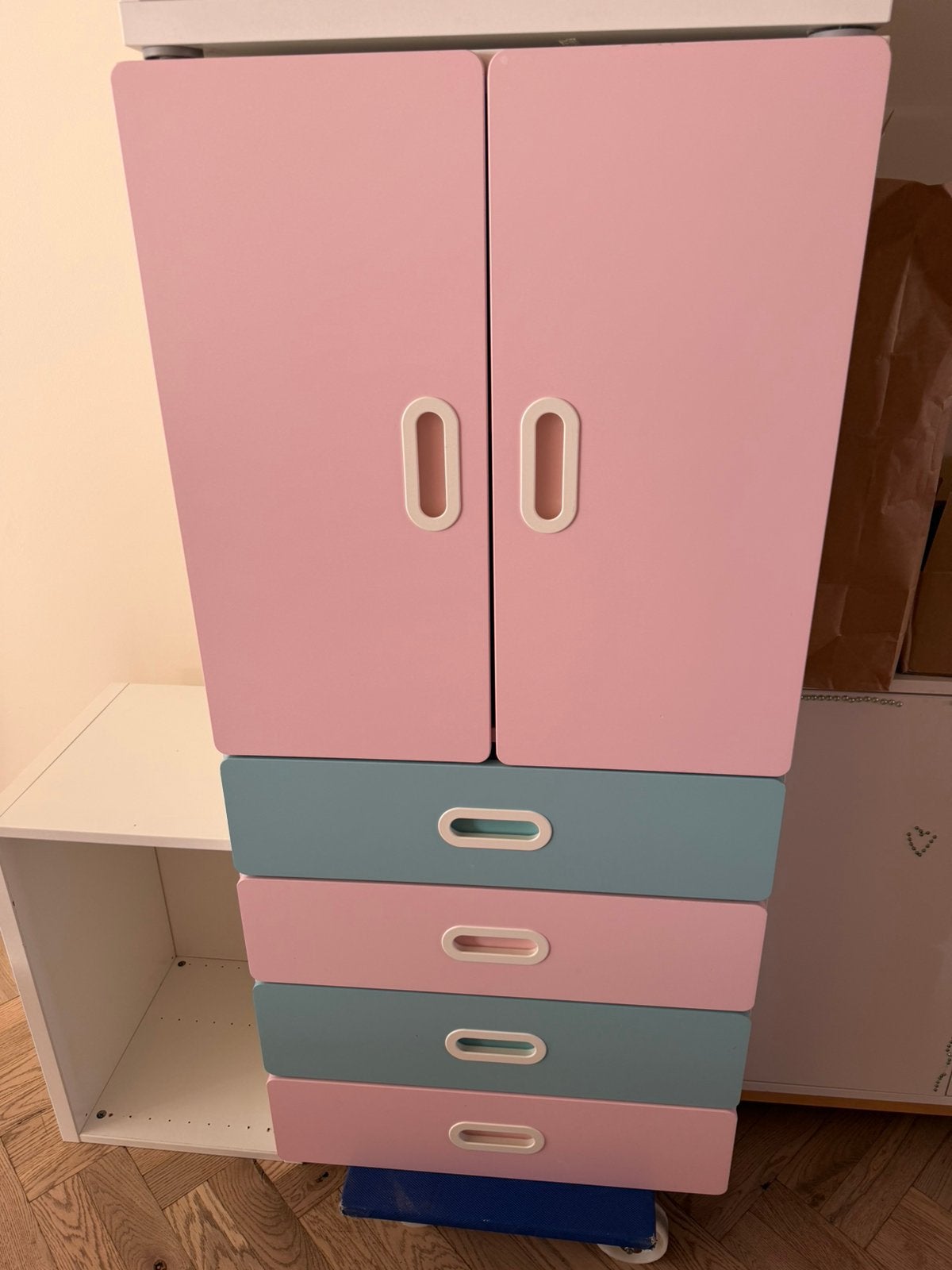 GRATIS AFHALEN!! Ikea Kinderkast - roze blauw, Kinderen en Baby's, Ophalen, Gebruikt, Minder dan 75 cm, 105 cm of meer