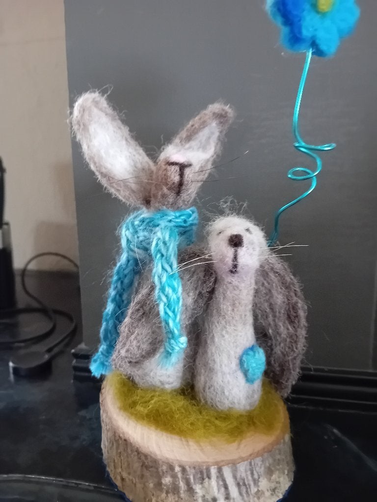 Genaaldvilte haasjes, schapenwol, naaldvilten., Hobby en Vrije tijd, Ophalen of Verzenden, Nieuw, Figuurtje(s)