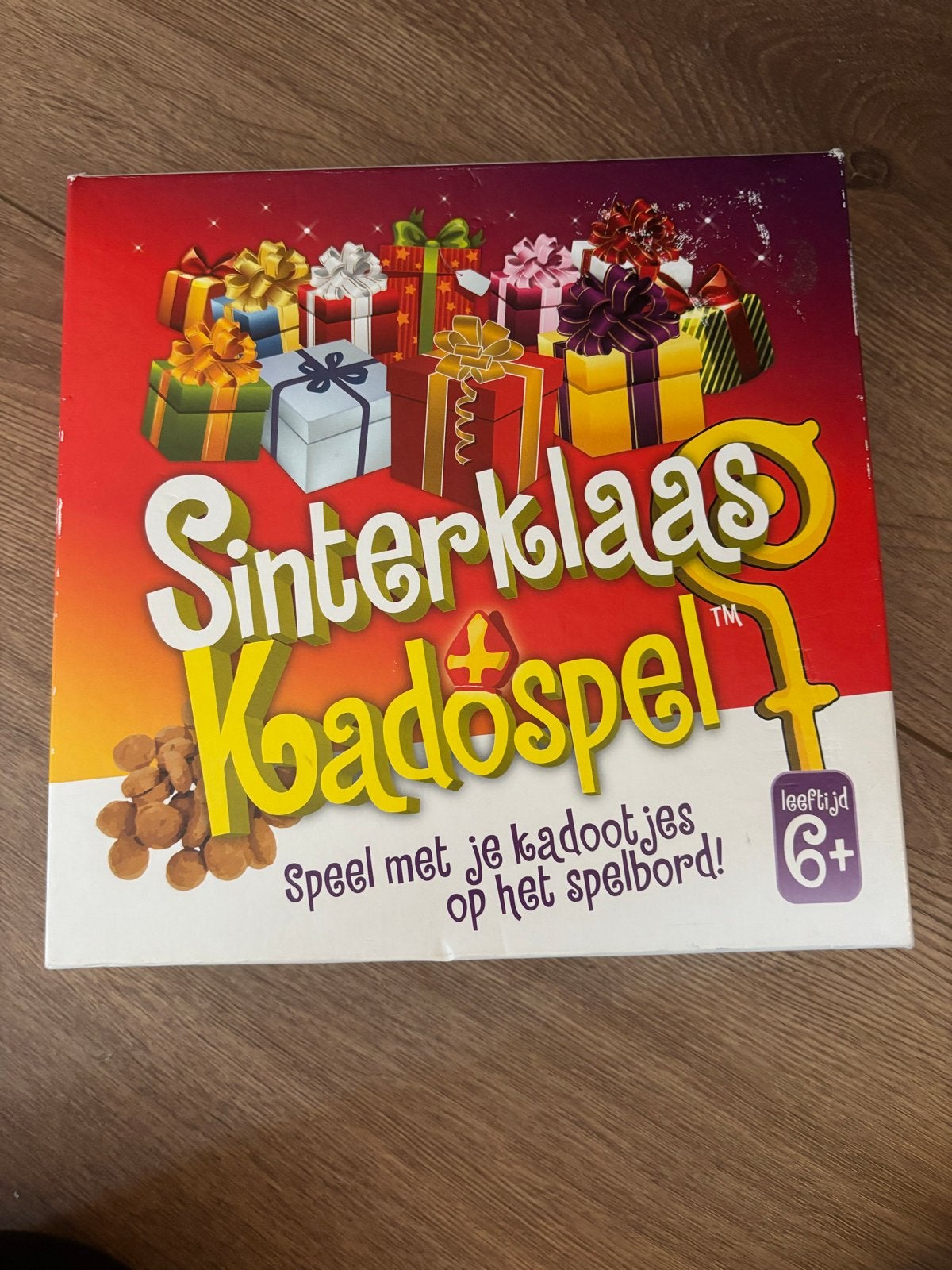 Sinterklaas Kadospel - Het leukste pakjesavond spel!, Drie of vier spelers, Ophalen of Verzenden, Zo goed als nieuw