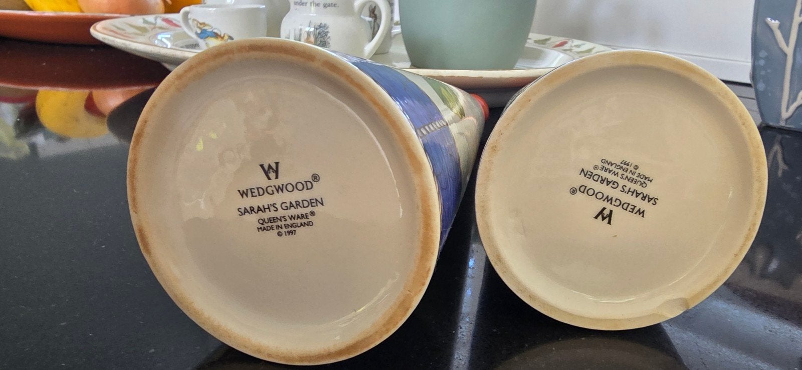 Wedgwood Sarah's Garden Olie- en Azijnstel, Ophalen of Verzenden, Zo goed als nieuw, Steen/keramiek, Meerkleurig