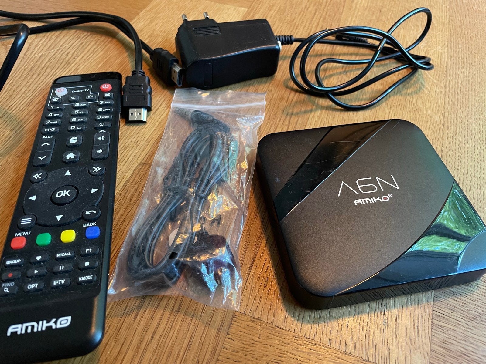 Amiko A6N Android TV Box - Smart Media Speler, Ophalen of Verzenden, Zo goed als nieuw, Decoder