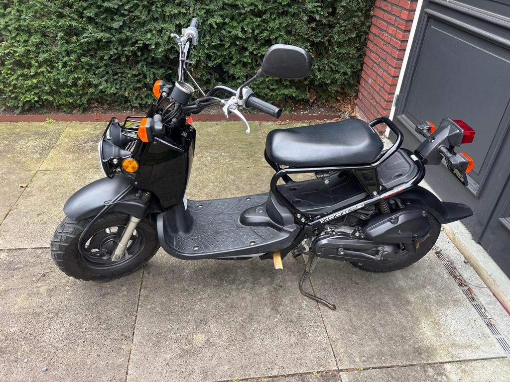 Honda Zoomer 2014, Fietsen en Brommers, Brommeronderdelen | Scooters, Zo goed als nieuw, Honda, Overige typen, Ophalen