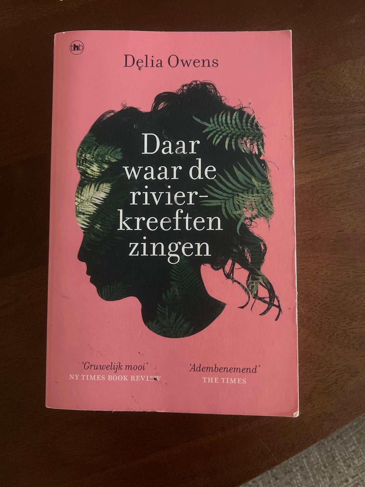 Daar waar de rivierkreeften zingen - Delia Owens, Boeken, Ophalen of Verzenden, Zo goed als nieuw, Nederland